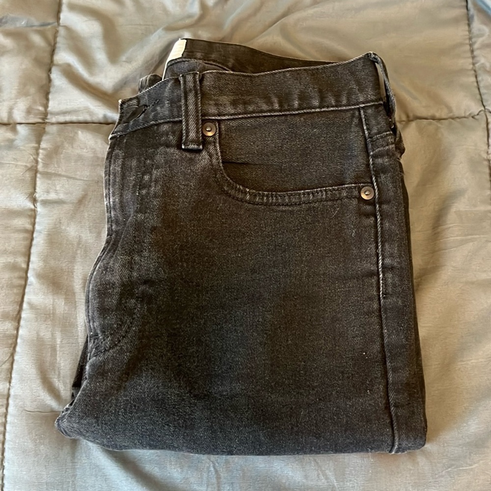 Everlane Cropped Straight Leg Black Wash Jean Size 27R
